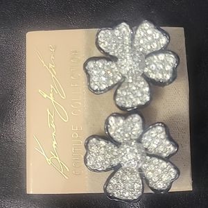 Vintage Kenneth Jay lane clip on earing